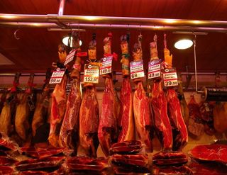 Viva Espanya, y su jamon serrano !