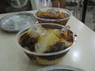 豌豆粉 Bean Jelly and 凉粉 Grass Jelly with Palm Sugar Syrup Y2 each