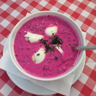 Cuisine polonaise/lituanienne, soupe froide et rafraîchissante de betteraves : Chlodnik #poland #pologne #Lublin