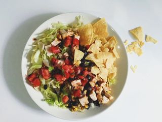 พลังงานผัก และตอติย่า | Tortilla Salad #VSCOcam