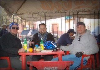 desayunando tacos de barbacoa