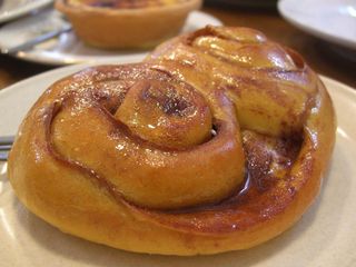 Pig's Ear cinnamon bun - Sugardough