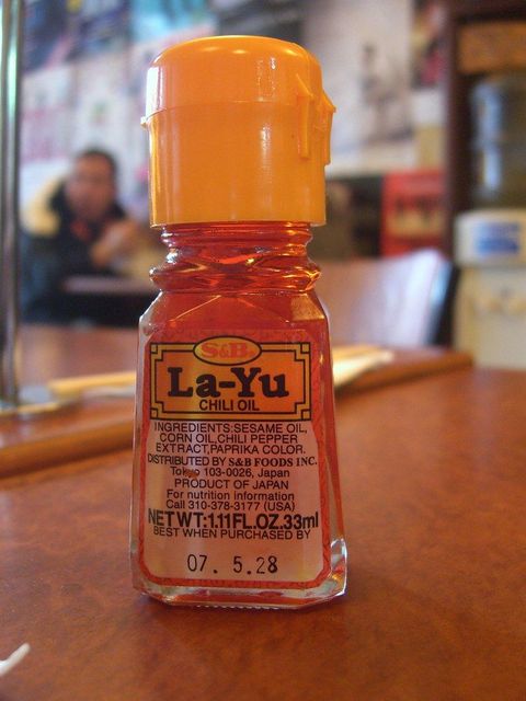 S&B La-Yu chili oil - Momotaro Rahmen