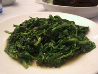 清炒豆苗 Snow Pea Sprouts - Sungs Kitchen
