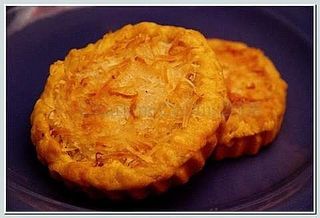 Coconut Gizzada