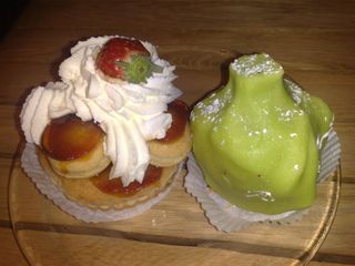 Figue, St Honoré cakes, Paris