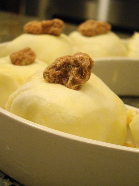 Bosc Pear and Fig Cakes Covered with Fondant
