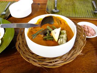 Kare-kare @ Golden Cowrie