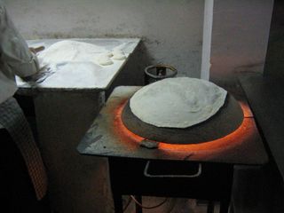 Tandoori roti I - initial contact