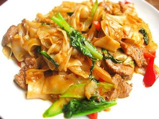 02 Pad Key Mao Drunken Noodles - Pongsri Thai