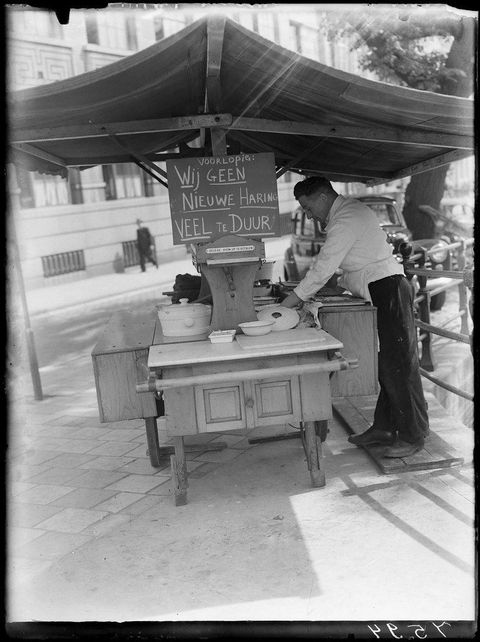 06-03-1950_07594 Geen Hollandse nieuwe haring