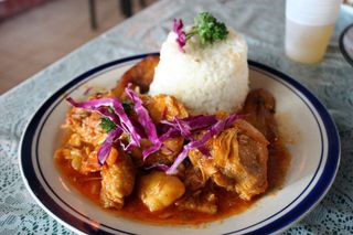 casita blanca fricase de pollo