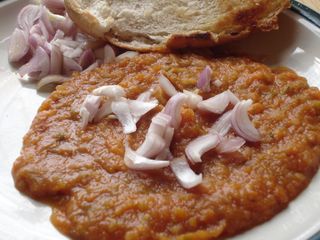 Pav Bhaji (Spicy mashed vegetables)