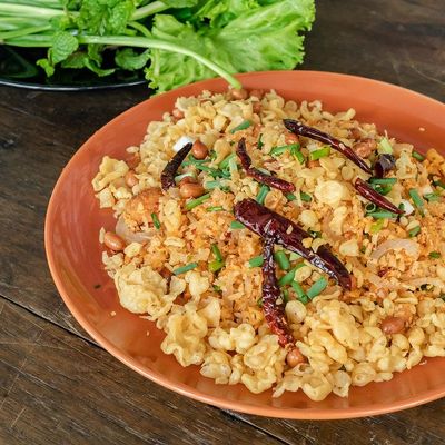 Yam Naem Khao Tod