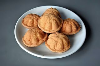 Kuih Bahulu