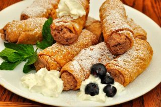 Mmm... chocolate filled cannolis