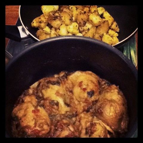 Wagamama's chicken and aloo-gobhi. Two can play this game, @sidin. *evil laugh*