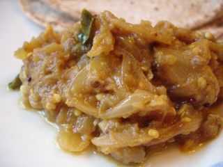 Spicy Baked Aubergine (Baingan Bharta)