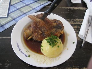 Schweinshaxe mit Kartoffelknödel