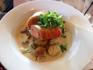 Scottish salmon en croûte with wilted spinach, baby potatoes and a mushroom & white wine sauce (GOC Kings Langley Xmas 2012 082)