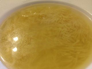 Sopa de carne con Fideos
