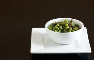Spicy Edamame Snack 8of8_4301041568_l