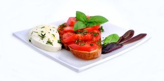 crostini caprese