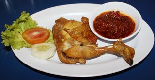 Ayam penyet