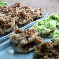Kue Bikang