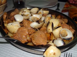 Carne de porco à Alentejana