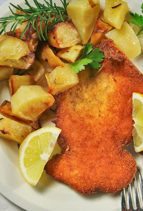 Cotoletta e patate al forno