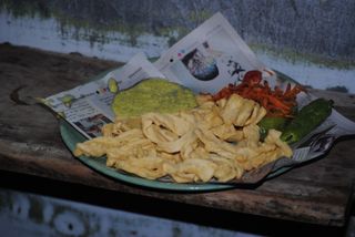 Ganthiya with chutney and sambharo