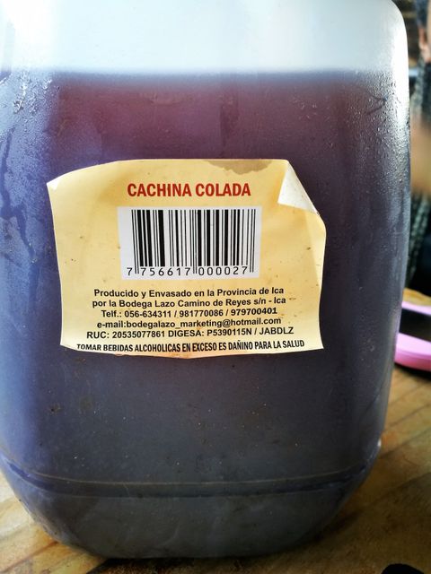 File:Garrafa de Cachina Colada de Bodegas Lazo.jpg