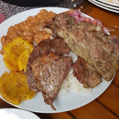 Patacon Con Carne