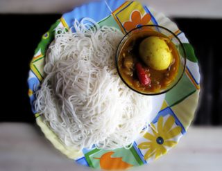 File:Idiyappam with Egg Masala Curry.jpg