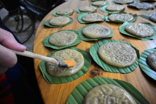 Imprinted Black Sesame Rice Cake - Making (11)