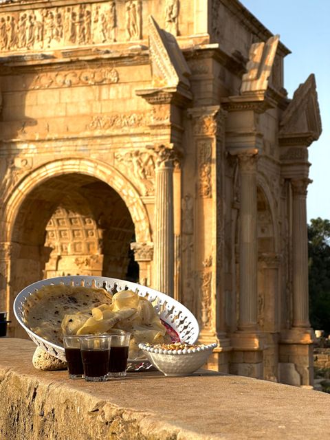 Libyan tea with a View of Arch of Septimius Severus