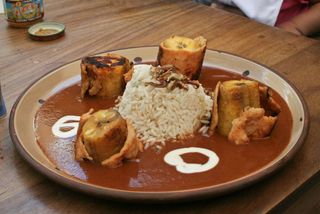 Oaxaca platanos in mole