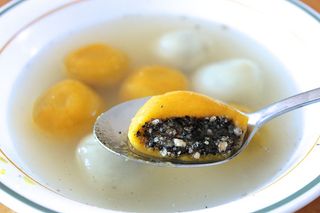 File:Pumpkin tangyuan (汤圆) with red bean baste and black sesame fillings.jpg