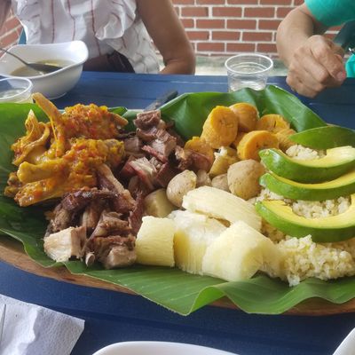 Sancocho De Gallina