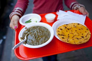 File:Sarson-ki-saag makki di roti.jpg