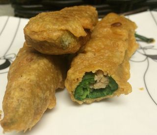 Stuffed mirchi bajji (16164286908)
