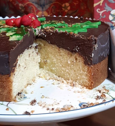 Tunis Cake Cross-Section KG Christmas 2021