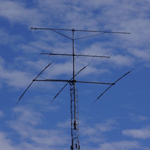 Yagi-Uda antenna