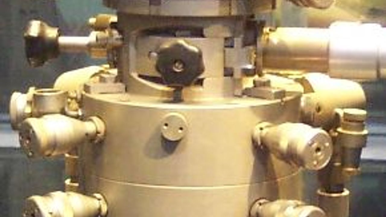Electron microscope