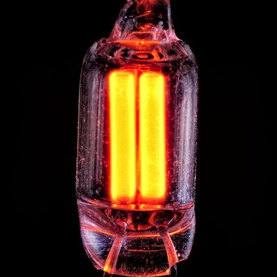 Neon lamp