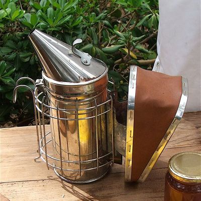 Bee smoker