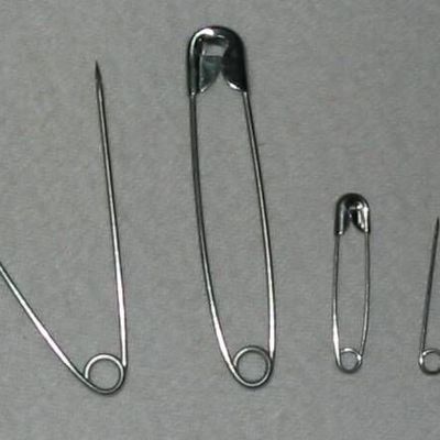 Safety pin