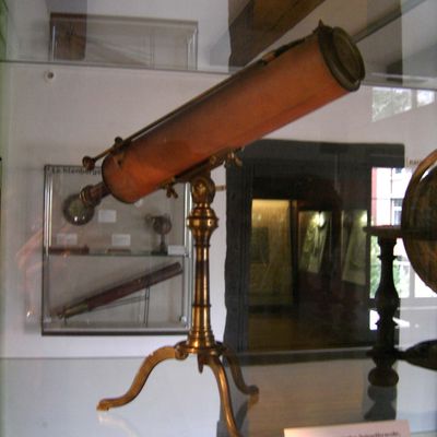 Gregorian telescope