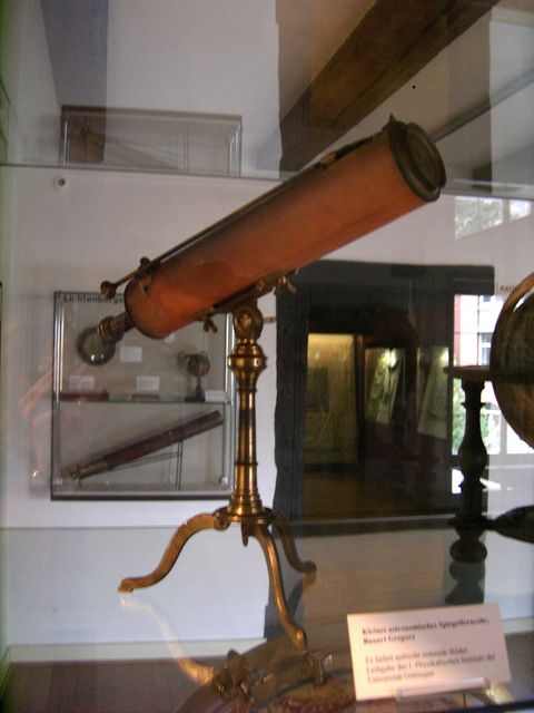 Gregorian telescope